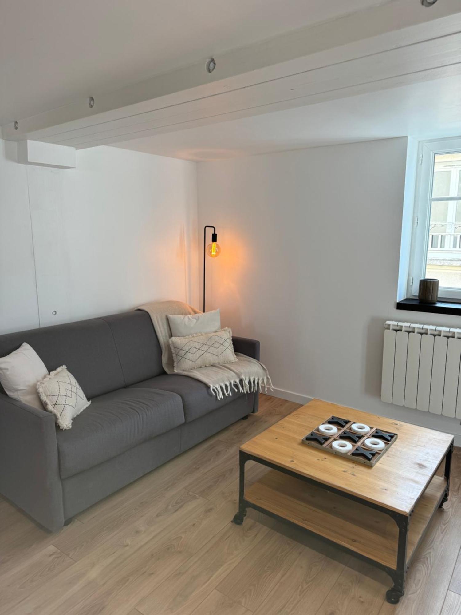 La Suite - Parvis Cathedrale Chartres Eksteriør billede